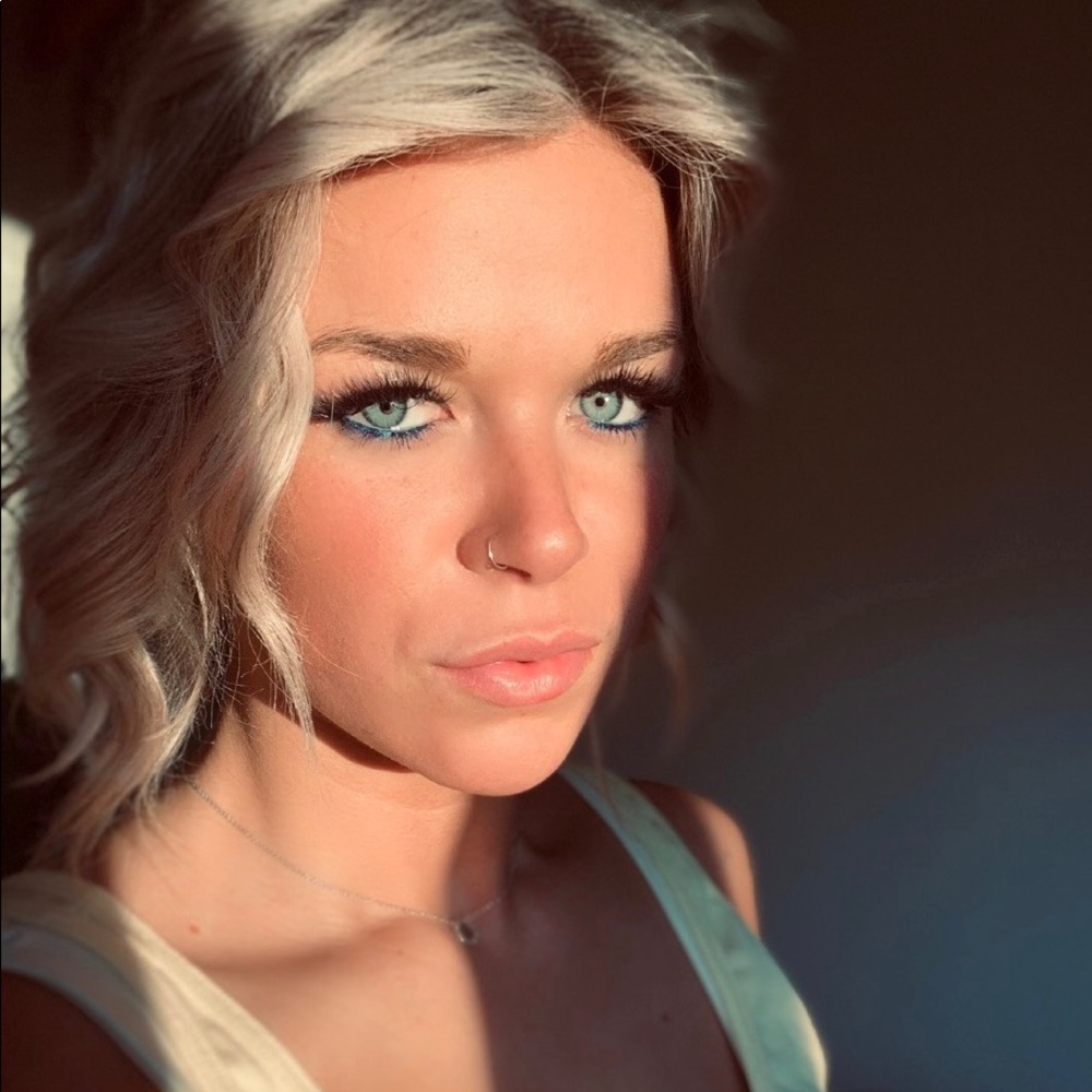 Meet your Posher, Riley